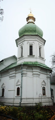 Fototapeta na wymiar Beautiful ancient church in Kyiv, Ukraine