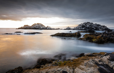 rocas de caldera al amanecer