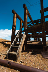 Fototapeta na wymiar Abandoned mine in the middle of the desert