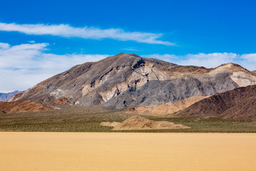 Fototapeta na wymiar Colorful mountains in the landscape of Death Valley