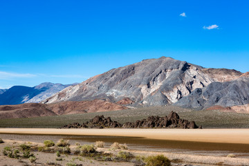 Fototapeta na wymiar Colorful mountains in the landscape of Death Valley