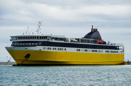 Greek RoRo passenger ferry Fior di Levante of Levante Ferries in port of Zakynthos, Greece