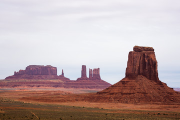 Fototapeta na wymiar Incredible formations in Monument Valley