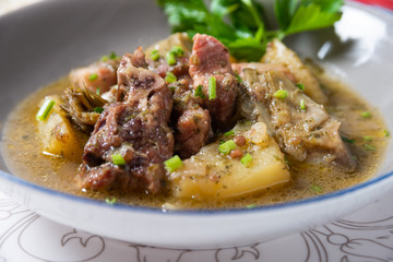 Spezzatino di vitello con carciofi e patate, Cucina Italiana 