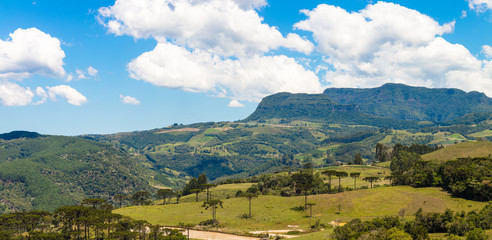 Vale e montanha, Santa Catarina, Brasil