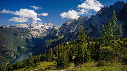 Fototapeta na wymiar Dachsteingebirge mit Gosausee