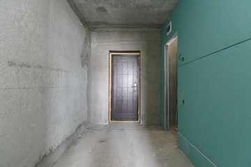 Obraz premium interior of the apartment without decoration in gray colors