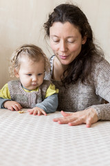 mère et fille complicité