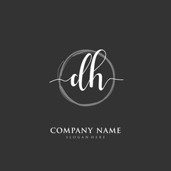 Obraz premium Handwritten initial letter D H DH for identity and logo. Vector logo template with handwriting and signature style.