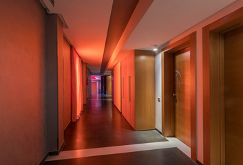 Corridoio rosso 