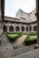 Fototapeta premium Medieval Cloister of Saint Etienne Cathedral in Cahors, Occitanie, France