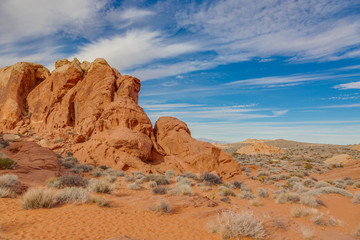 Fototapeta na wymiar Panoramic picture of colorful rock formation in the valley of fire state park in Nevada x