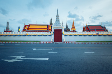 Fototapeta na wymiar In front of Phra Kaew Temple in the evening