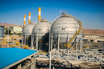Refinery and storage facilities of oil and petroleum products. O