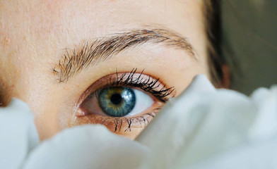 Alice's blue eye