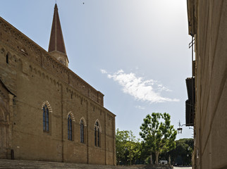 fiancata del duomo di arezzo