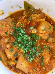rougail de saucisses, spécialité culinaire réunionnaise 