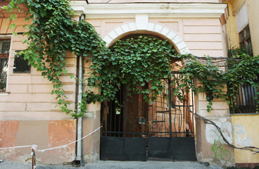 Beautiful old architecture in Odesa, Ukraine - 319418092