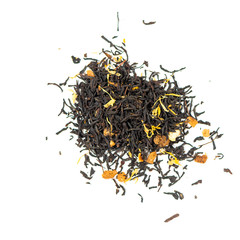 pile of natural whole leaf black tea contains slices of ginger and papaya, petals of marigold