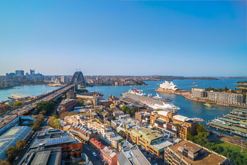 Obraz premium Bright day light scene at Sydney city skyline