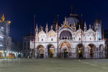 Obraz premium San Marco Cathedral in Venice. Night view