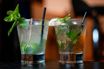 2 mojitos, blanco y oscuro