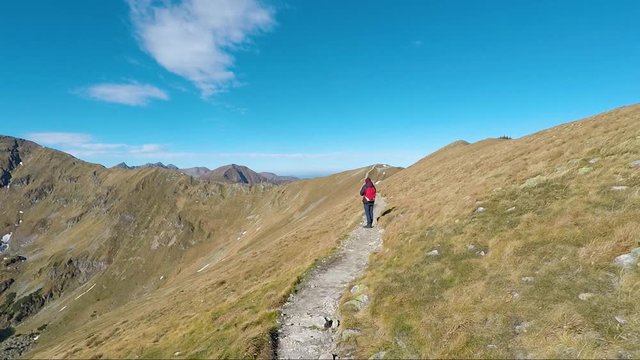 Widokowa trasa ze Starorobociański Wierch treking po g&oacute;rach Tatry pasmo Karpat