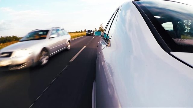 Timelapse samoch&oacute;d droga