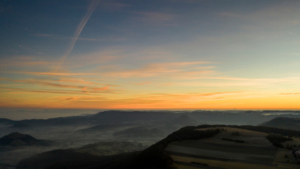 Morgennebel im Tal - Sonnenaufgang
