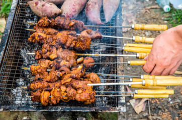 Roast delicious mutton in the wild