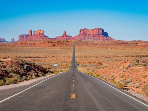 Road from Forrest Gump Point Road to Monument Valley, region of Colorado Plateau buttes Arizona Utah border