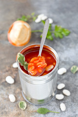 Weiße Bohnen in Tomaten-Sauce