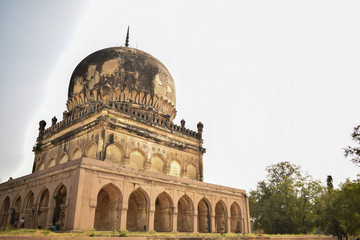 Obraz premium 7 Tombs of Hyderabad, India Sultan Quli Qutb Mulk's tomb was built in 1543.