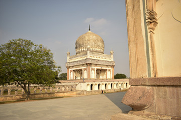 Obraz premium Seven Tombs of Hyderabad, India Sultan Quli Qutb Mulk's tomb was built in 1543
