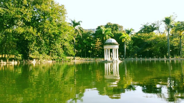 coreto em um lago parque municipal belo horizonte minas gerais