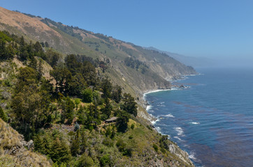 Fototapeta na wymiar Big Sur coast scenic view from Seal Beach Overlook on Cabrillo Highway (California, USA)