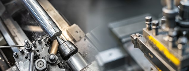 Industrielle Fertigung in der Fabrik / Industriemaschinen