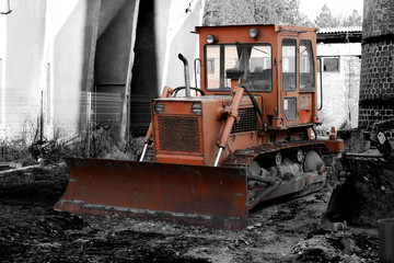 Old bulldozer © zvirni