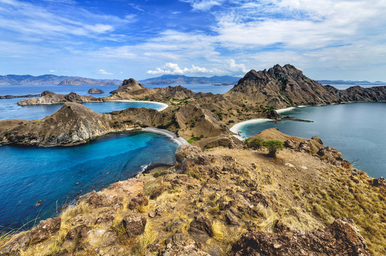  Island hopping to Padar Island Flores Indonesia 