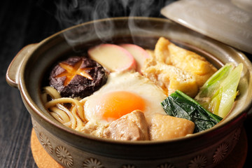 鍋焼きうどん　Nabeyaki-Udon