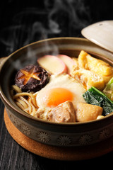 鍋焼きうどん　Nabeyaki-Udon