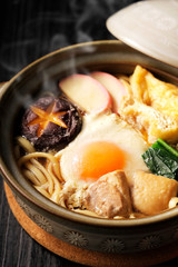 鍋焼きうどん　Nabeyaki-Udon
