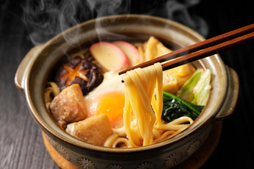 鍋焼きうどん　Nabeyaki-Udon