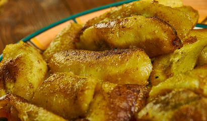 Tanzanian Ndizi Kaanga © Fanfo