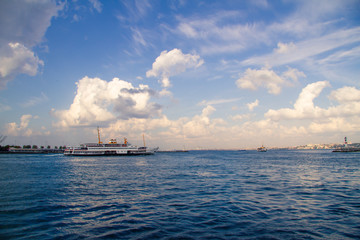 Fototapeta na wymiar view of istanbul blue sky clouds