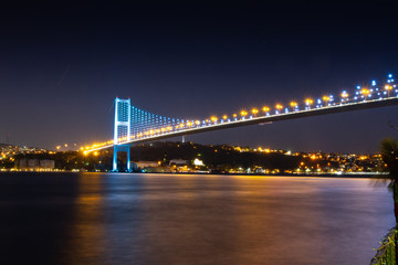 Fototapeta na wymiar Bosphorus bridge at night istanbul 