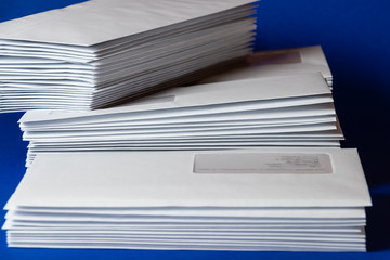 Briefe die als Briefaktion von der Post verschickt werden.