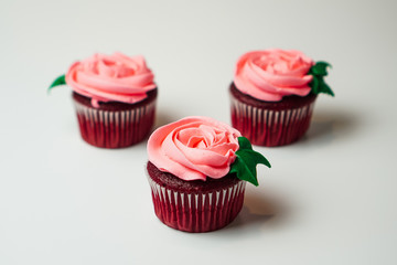 Cupcakes decorated like roses