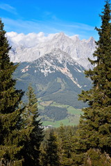 Blick auf das Dachsteingebirge