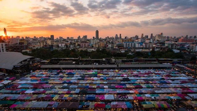 ZO, Night market called train night market Ratchada at evening to night TL D2N bird eye view, people can enjoy many street food, located at back of Esplanade Ratchadapisek Department store, Bangkok